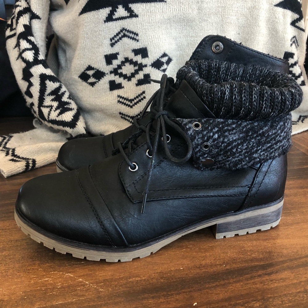 Black combat boots size 10